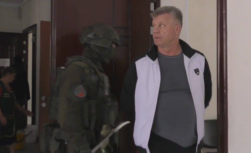 В Гатчине раскрыли схему легализации мигрантов через университет