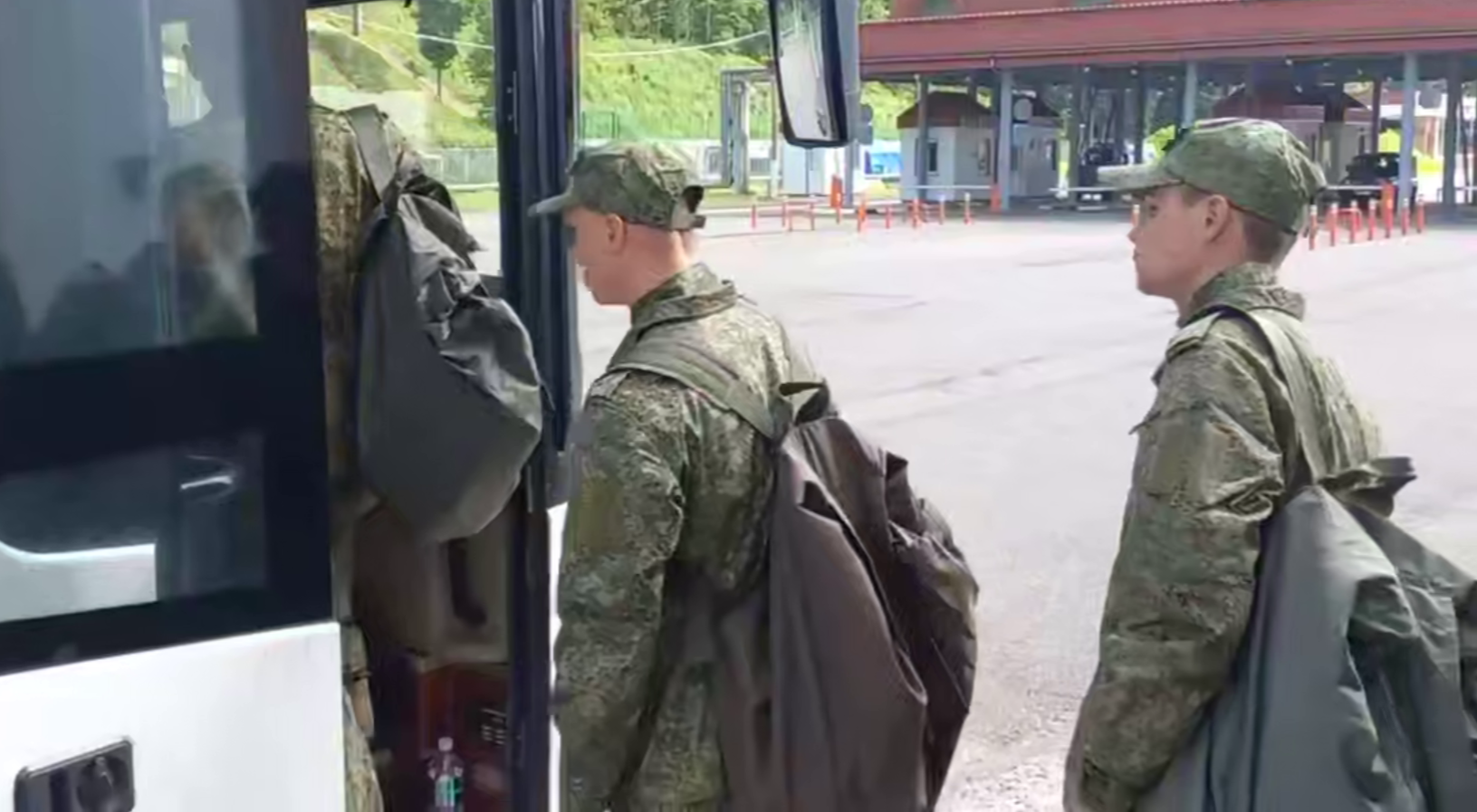 Из плена ВСУ вернулась вторая группа российских военных