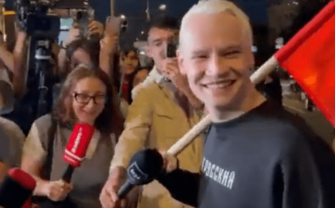 Стала известна дата премьеры клипа на песню певца Шамана «Прямо по сердцу»