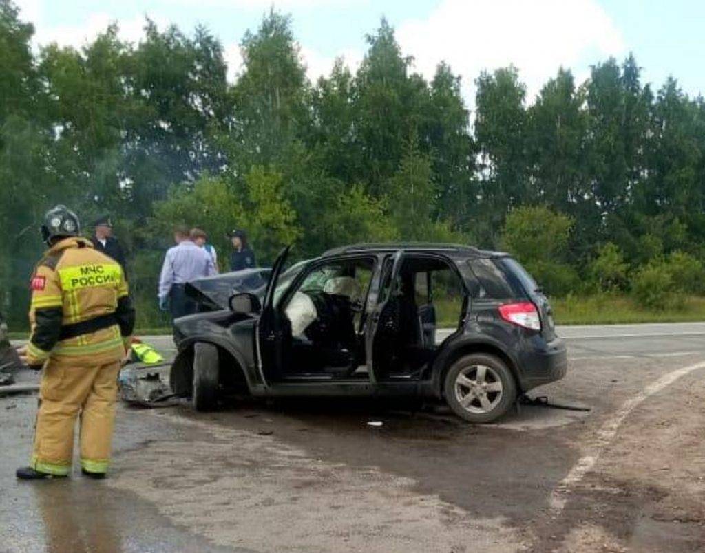 Лобовое столкновение двух авто под Новосибирском унесло жизни семи человек