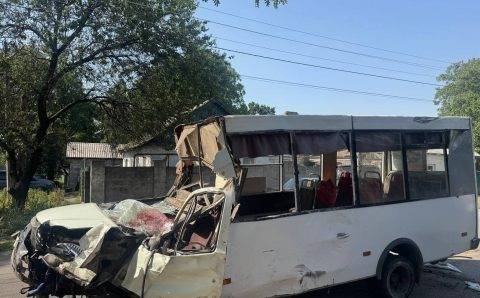Два человека погибли, 22 пострадали в ДТП с маршруткой в Енакиеве