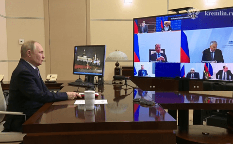 Путин обсудил с Совбезом борьбу с наркотиками