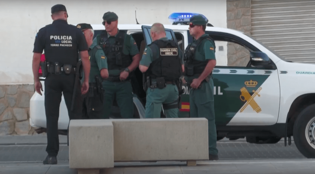 Нападение на пенсионера вызвало «охоту» на мигрантов в Испании, есть пострадавшие