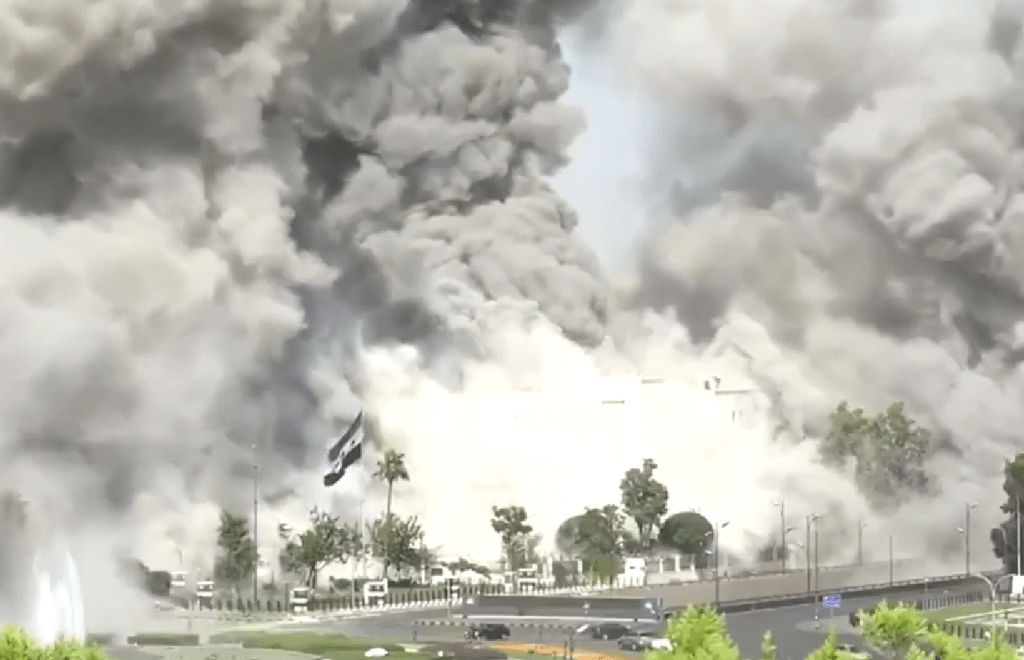 Израиль атаковал объект рядом с президентским дворцом в Дамаске