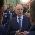 Путин признал нехватку мер поддержки семей