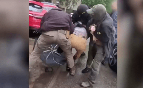 «Ребята, что такое?!»: задержание шпиона ВСУ в Ленобласти попало на видео