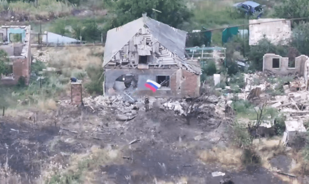 Российские десантники зачистили более 4200 зданий в Часовом Яре