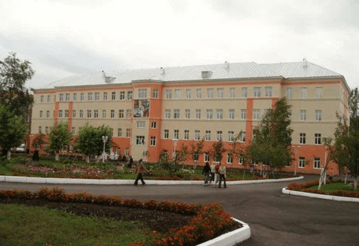 Четырёхлетняя девочка выпала из окна в Башкирии и попала в реанимацию