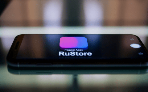 Путин обязал Apple поддерживать RuStore на своих устройствах