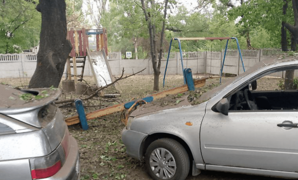 Балицкий: ВСУ обстреляли детскую площадку в Васильевке, ранены двое