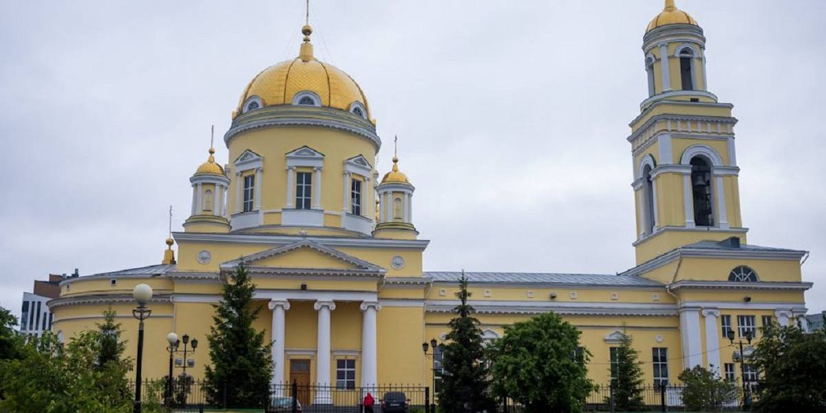 Свердловские депутаты разрешили священникам РПЦ шуметь по ночам