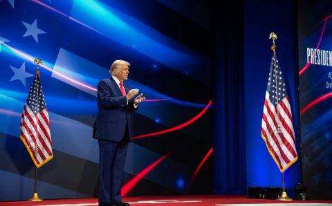 Трамп считает, что «ходячая катастрофа» Илон Маск «слетел с катушек»