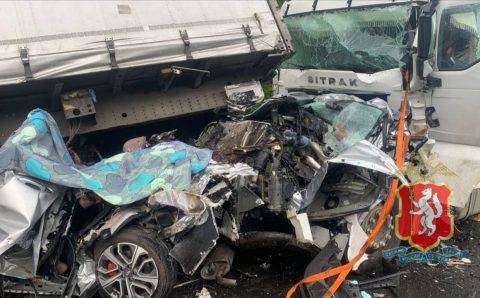 В результате тройной аварии под Тугулымом погибло 4 человека, 1 пострадал