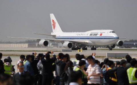 Лайнер Air China экстренно сел в Нижневартовске на одном двигателе