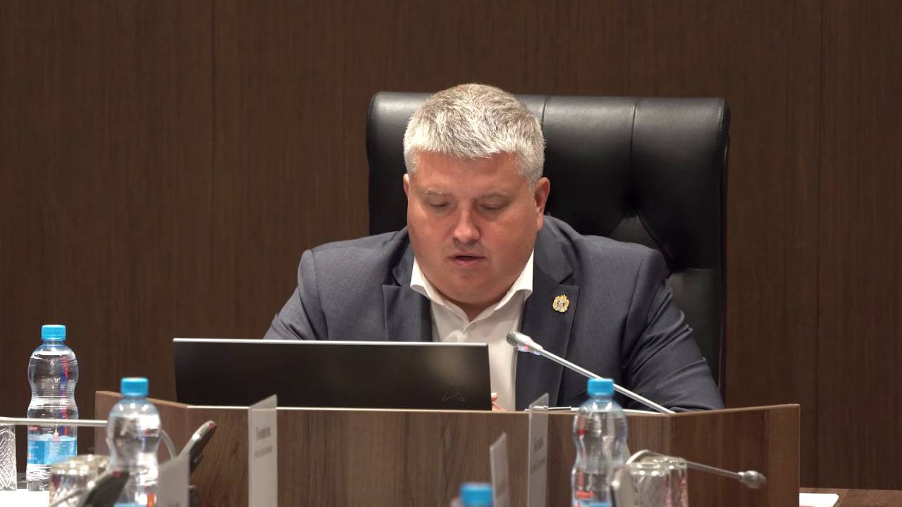 Дронов оценил работу программ «Активное долголетие» и «Здоровая семья»