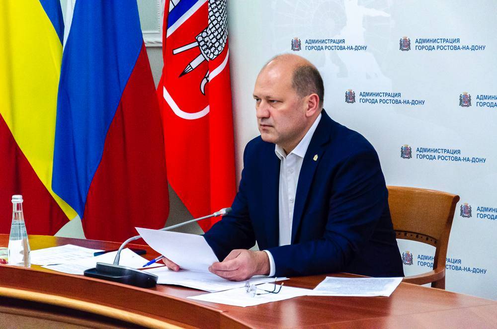 Режим ЧС ввели в Ростове после ночной атаки дронов, повреждены минимум 11 домов