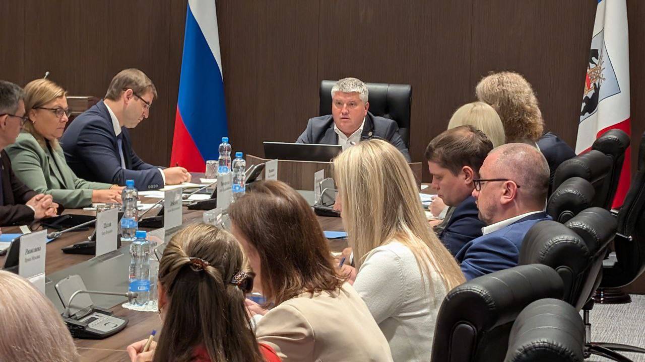 Новгородские власти планируют трудоустроить 40% выпускников кадровых программ