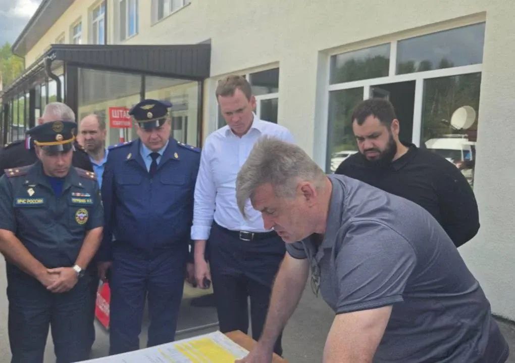 Более 100 человек пострадали при пожаре на заводе в Рязанской области