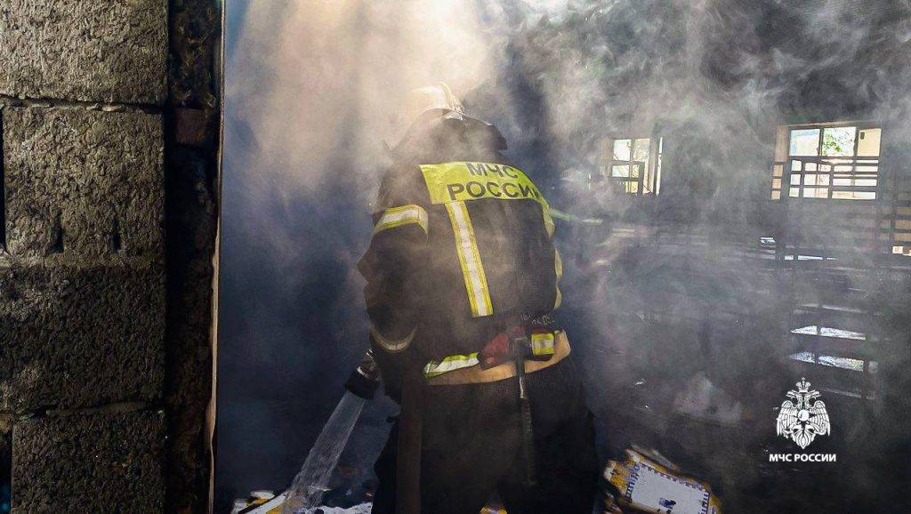 Атака ВСУ привела к пожару на НПЗ в Краснодаре