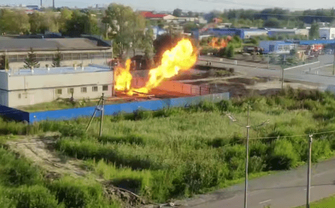 В Кургане вспыхнула газовая подстанция, в соседнем дома объявлена эвакуация