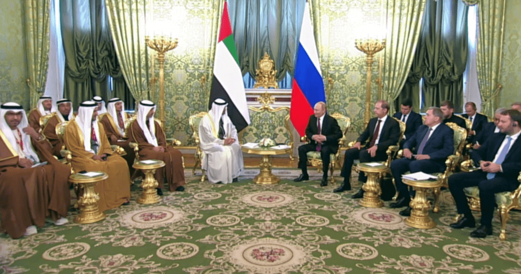 Путин обсудил с президентом ОАЭ инвестиции, БРИКС и безопасность