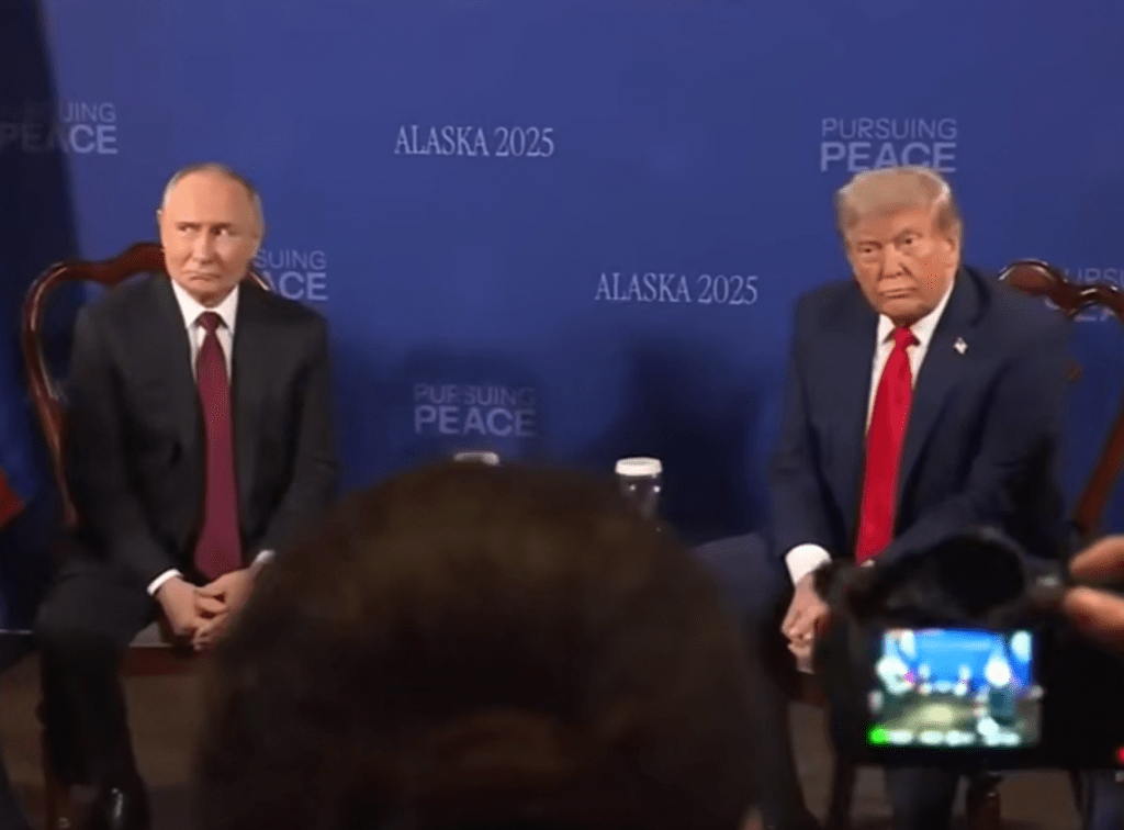 Путин и Трамп приступили к переговорам в узком составе