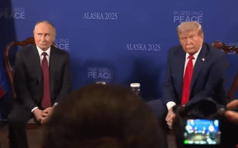 Путин и Трамп приступили к переговорам в узком составе