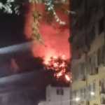 Из полыхающего в Ростове дома эвакуировали 15 жильцов