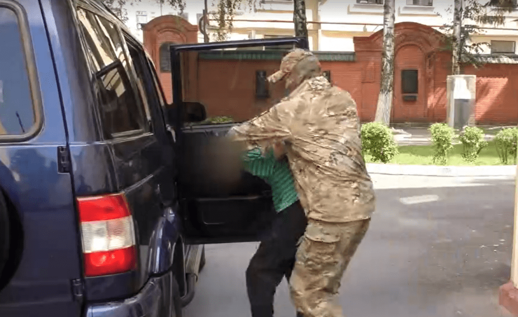 Россиянин согласился убить главу оборонного завода, но был пойман ФСБ