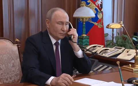 В КНР раскрыли подробности телефонных переговоров Путина и Си