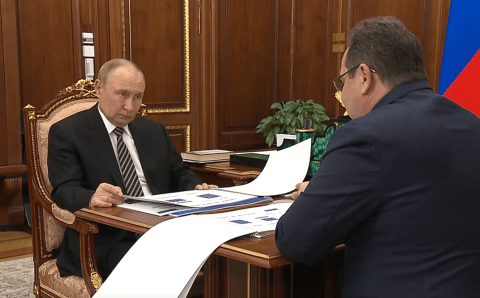 Путин узнал о прорыве в строительстве и снижении безработицы в Коми