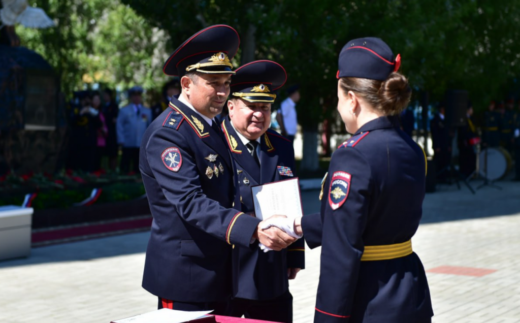 Выпускникам юрфаков в Татарстане заплатят миллион за службу в МВД