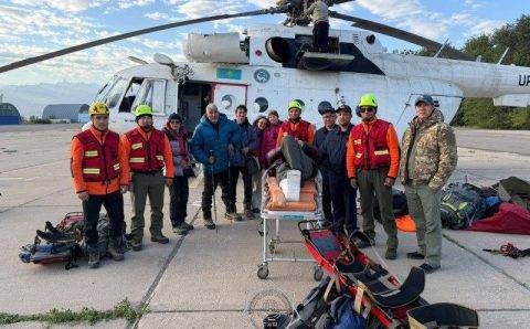 Спасатели сняли с пика в Казахстане пятерых россиян