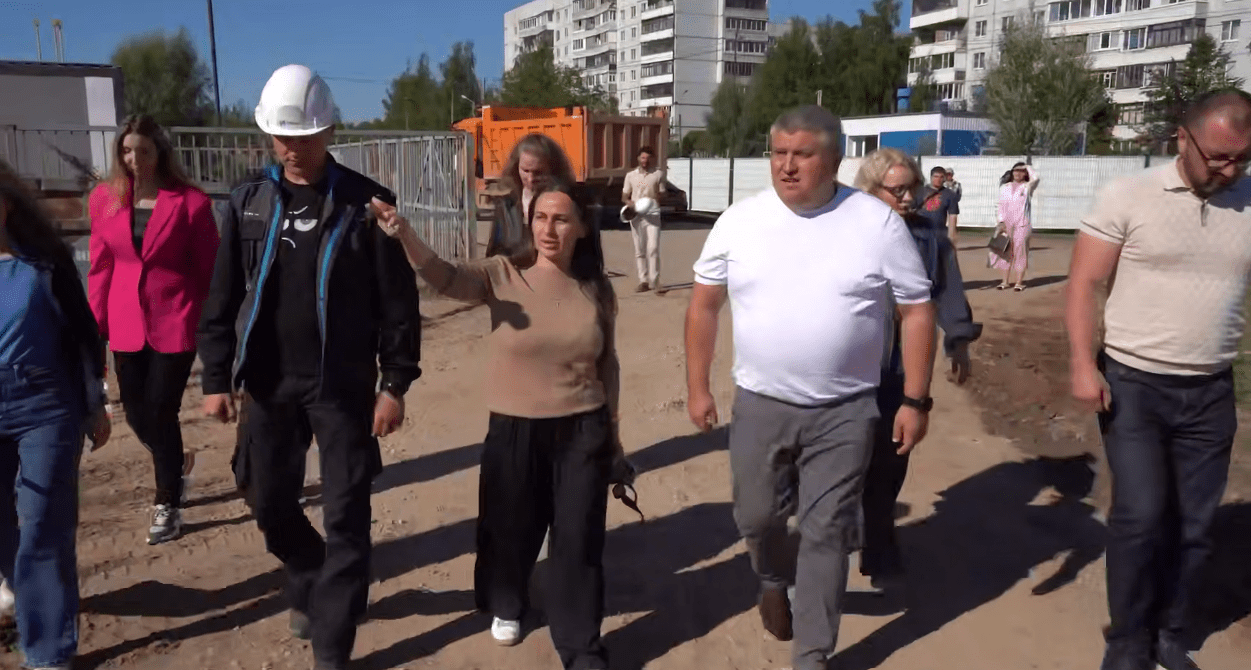 Дронов дал поручение ускорить стройку гимнастического центра в Великом Новгороде
