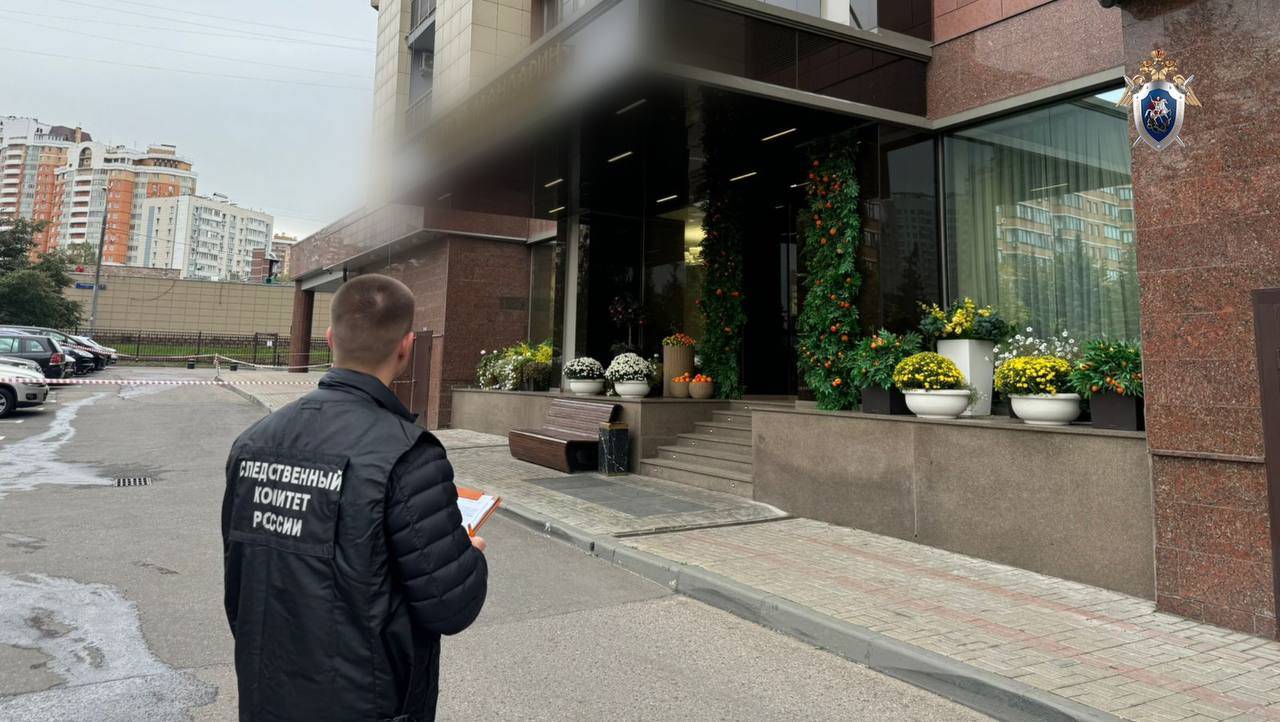 Девочка погибла, выпав с десятого этажа в Москве