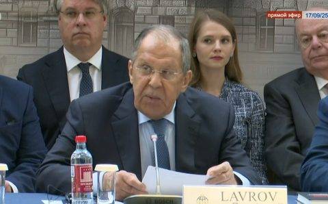 Лавров: РФ будет рассматривать миротворцев на Украине как оккупантов