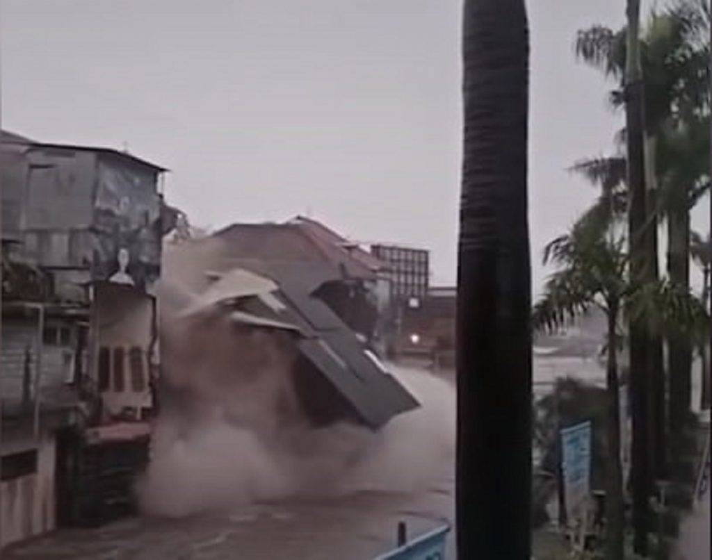 Потоп на Бали унес жизни 14 человек, среди погибших есть иностранка