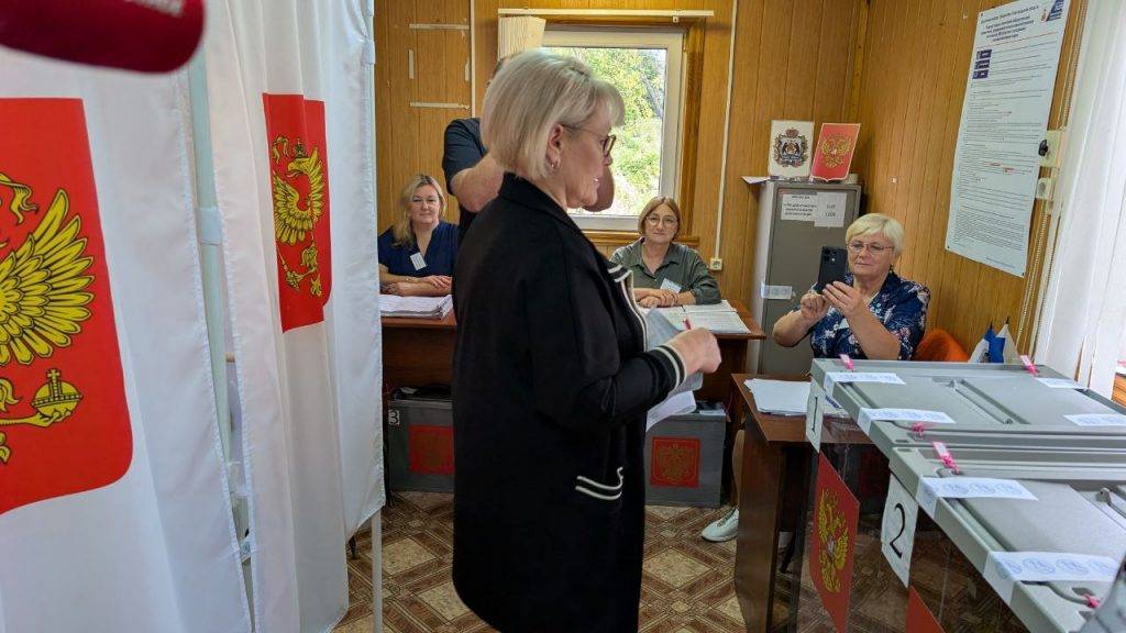Четвёртый кандидат в губернаторы проголосовал на выборах в Новгородчине
