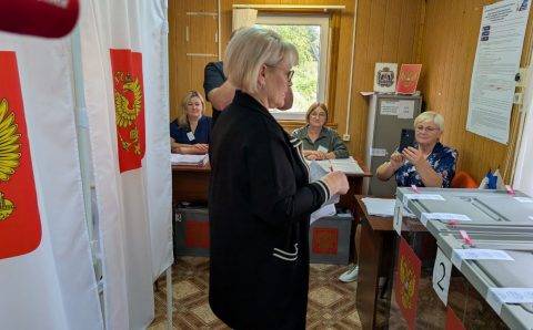Четвёртый кандидат в губернаторы проголосовал на выборах в Новгородчине