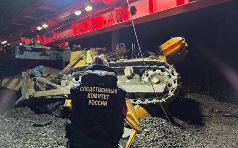Поезд столкнулся с бульдозером в Приамурье, есть погибшие