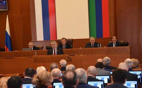 Сына экс-госсекретаря Дагестана, депутата Магомедова лишили мандата за коррупцию