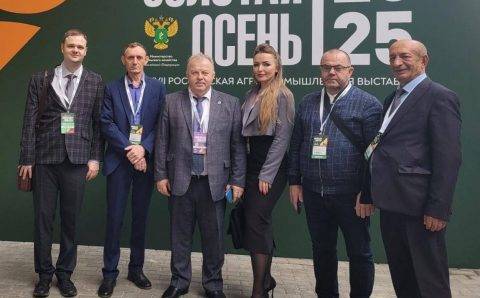 Глава Новгородской области Дронов поздравил аграриев с победой в «Золотой осени»
