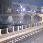 Автомобиль Porsche упал в Фонтанку в центре Петербурга