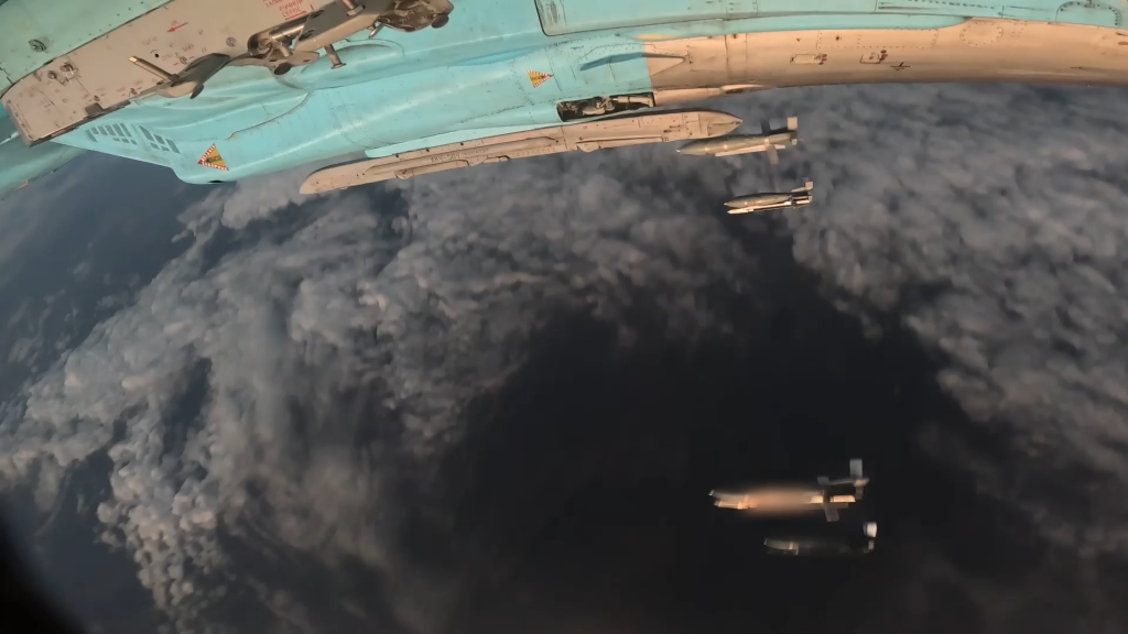 ВС РФ ответили на атаки ВСУ ударами по военным заводам и энергетике Украины