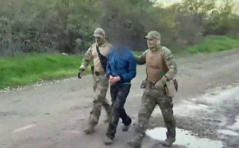 Украинский агент готовил взрыв моста на Ставрополье, его задержала ФСБ Украинский агент готовил взрыв моста на Ставрополье, его задержала ФСБ