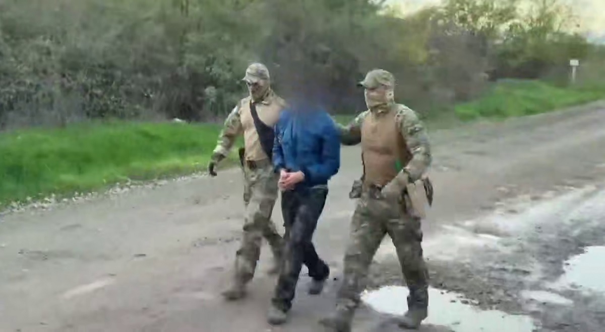 Украинский агент готовил взрыв моста на Ставрополье, его задержала ФСБ Украинский агент готовил взрыв моста на Ставрополье, его задержала ФСБ