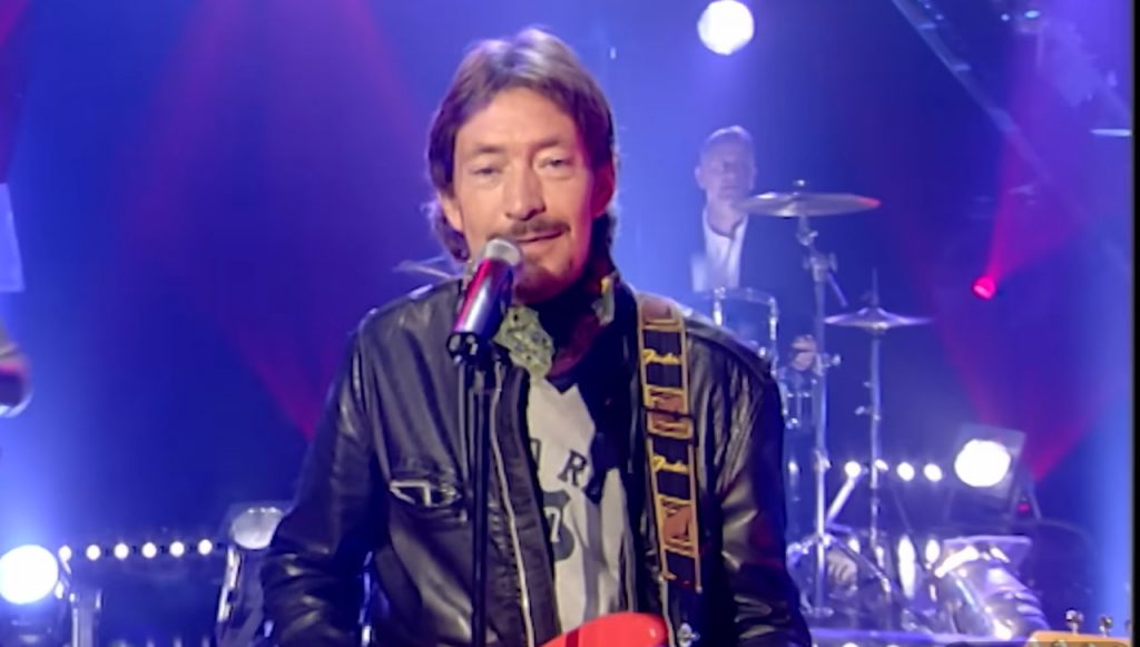 Умер Крис Ри, автор хита «Driving Home for Christmas» 