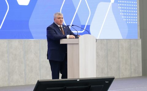 Дронов: в Новгороде стартовала первая в 2026 году сессия «Семья на первом месте»