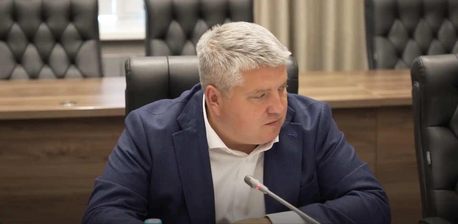 Губернатор Дронов рассказал о первых результатах поддержки водителей автобусов
