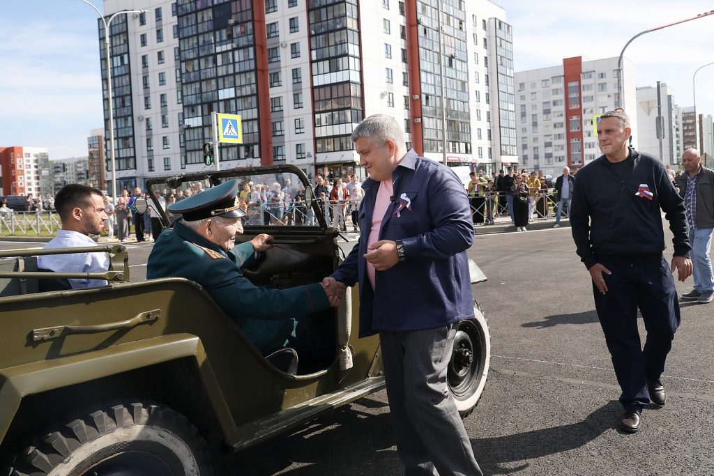 Александр Дронов открыл дорогу к Деревяницкому мосту, которую очень ждали жители